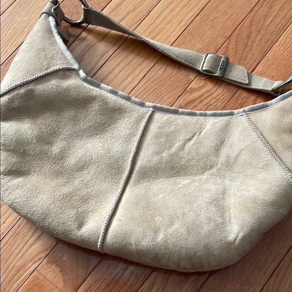 UGG tan suede Shoulder Bag with fur lining - Picture 7 of 9